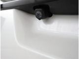 バックカメラが付いているので後方確認が非常にしやすいです。今や運転初心者も熟練者も必須装備!ついていて損はないですね♪