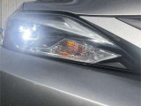 【LEDヘッドライト】悪天候や夜間走行時も良好な視界を確保し安心して運転できる高輝度LEDヘッドライトを装備!点灯速度も早く、消費電力も抑えれます。