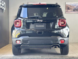リアからもカッコよさがこぼれてあふれ出す。それがJeepです!
