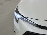 精悍な目つきのLEDヘッドランプを装備しております。