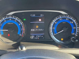 視認性の良いシンプルなメーターです。運転しやすく、取り回しの良いコンパクトカーはいかがですか?