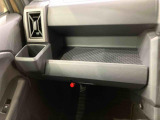 納車前にはプロのメカニックが、各部の点検を行います。ディーラーにしか出来ない品質、そしてサービスできっと満足していただけると思います!
