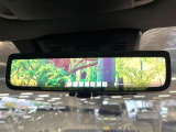 【デジタルインナーミラー】後席の大きな荷物や同乗者で後方が確認しづらい時でも安心!カメラが撮影した車両後方の映像をルームミラー内に表示。クリアな視界で状況の確認が可能です!