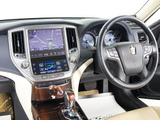 使いやすさや安全性を追求したステアリング周り!高級車ゆえにスイッチ類が多いのも特徴ですね!考え尽くされた配置ですぐに使いこなす事が出来ますのでご安心下さい!是非、体感してみて下さい!!