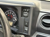 【電動格納付きリモコンドアミラー】車内からドアミラーの角度調整・折りたたみをすることが出来ます