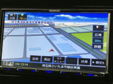 周辺の道路や施設を地図上で確認でき、縮尺や表示範囲も選べます。目的地までの道順を把握したい時に役立ち、慣れない場所へのお出かけも心強い装備です。