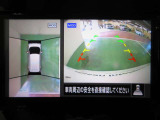 アラウンドビューモニターで車庫入れも空から見ている様に駐車できラクラクです。