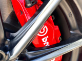 【ブレンボ製キャリパー】ハイパワー車両には強力なブレーキが必須!世界のスーパーカーにも採用されるイタリアの高級メーカー「ブレンボ」を装着!色鮮やかなキャリパーがスポーティな印象を引き立てます♪