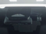 ドライブレコーダー装備:車の走行中の主に外観を中心に記録する撮影機材です!交通事故発生時の責任の所在を明確にしたり、観光等を記録するのにも役立ちます!