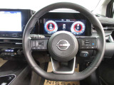 運転が楽しくなる明るく開放的な運転席まわりです。プロパイロットで高速など運転支援で疲れを軽減してくれます!