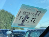 次回の車検日になります。こちらのステッカーをご確認ください。