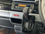 自動で車内温度を調整してくれる【オートエアコン】付きです