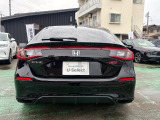 バック時目視しにくいクルマの周囲をカメラで映し出し、安全・安心駐車をサポート♪バックの苦手な方も後ろがハッキリ見えるので安心ですよ♪