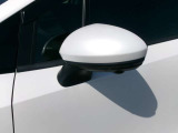 周りにわかりやすいドアミラーウインカー付きです。見た目だけでなく、安全性にも貢献します。