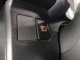 オートマチックハイビームとは、先行車や対向車のライトを認識し、ハイビームとロービームを自動で切り替える機能です。夜道の視界を確保します。