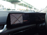 ナビゲーションはもちろん、車両の各種設定やオーディオ、スマートフォンとの接続など、さまざまな機能をこちらから操作していただけます。