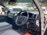 当店の車はルームクリーニング施工済み!納車前には手がけWAX、室内仕上げ清掃で納車をおこなっております!