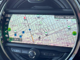 ●純正ナビ:一体感のあるナビは、高級感ある車内を演出してくれます。Bluetooth再生などオーディオ機能も充実しておりますので、運転もより楽しめます♪
