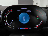 デジタルメーターは視認性が非常に良く、運転時の視線を逸らさず様々な情報の確認が行えます。