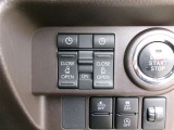 両側電動スライドドアを装備しています。狭い駐車場でも安全に開閉でき、さらに間口が広く乗り降りもし易いですよ。