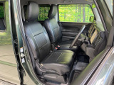 運転席シート廻りは使用感も少なく、良好な状態となっています。丁寧に使われていたことがよくわかりますね。