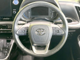 【純正革巻きステアリング】上質な革を使用することで、手にしっかり馴染みとても運転しやすいハンドルです♪