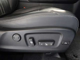 パワーシート搭載。微妙な調整が手軽にでき、ピッタリのポジションで運転することが可能です。