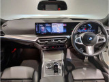 ☆センターパネルを運転席側に僅かに傾けたBMW独特のインパネ☆【駆け抜ける歓び】はここからもスタートしております☆