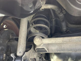 お車を安心してお乗りいただく為には、足回りの定期点検が欠かせません。サービスサポート(有償保証)では無料点検もご提供しており、安心のカーライフをお過ごしいただけるサポート体制が整っています。