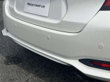 前後8個のセンサーで障害物の接近をお知らせします。またエマージェンシーブレーキと連動いたします。
