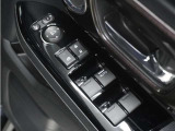 ◆パワーウィンドウスイッチ◆運転席から全席の窓の開閉操作を行うことが出来いつでも換気ができます!
