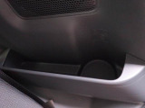 後席にもドリンクホルダーあります