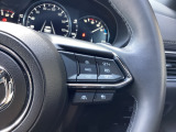 MRCC(マツダレーダークルーズコントロール)は先行車との車間を維持しながら追従走行を行い、長距離でのドライバー負担を軽減させてくれます。
