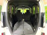 普段のお買い物や通勤、送迎等に十分な荷室スペースを確保しております。セカンドシートを倒すと、大きな荷物の積載も可能です♪