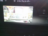 ドライブレコーダーの映像も映す事が可能です。