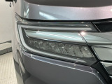 LEDヘッドライトは、点灯の瞬間から最大光量を発揮し、突然暗くなるトンネルなどでの安定感を高めます。