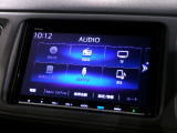 CD、DVD、Bluetooth、AM、FM、AUX、スマートフォン接続ができます。