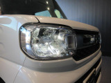 明るく見やすいLEDヘッドランプ装着車!