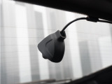 ◆リアにもドライブレコーダーを装備しております◆映像・音声などを記録する自動車用の装置です。もしもの事故の際の記録はもちろん、旅行の際の思い出としてドライブの映像を楽しむことができます。