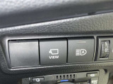 オートマチックハイビームとは、先行車や対向車のライトを認識し、ハイビームとロービームを自動で切り替える機能です。夜道の視界を確保します。詳細は販売店スタッフまでおたずねください。