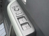 ◆パワーウィンドウスイッチ◆運転席から全席の窓の開閉操作を行うことが出来いつでも換気ができます!