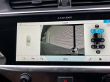 カメラの切り替えで車庫入れも安心で見やすくなっております。