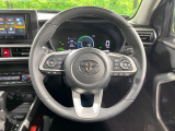インテリアに合わせたデザインのステアリングは、運転される方のことも考え、運転しやすい形状、大きさです。是非一度、実際に触ってお確かめください。