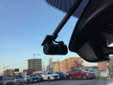 今話題のドライブレコーダーも付いています。