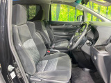 運転席シート廻りは使用感も少なく、良好な状態となっています。丁寧に使われていたことがよくわかりますね。