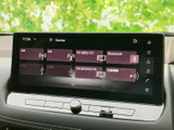 ラジオやテレビ、Bluetoothなど複数の音源が一覧で表示され、使いたい項目を探しやすい画面です。音楽や放送を楽しみたい場面に合わせて選べる便利な装備です。