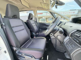 運転席シート廻りは使用感も少なく、良好な状態となっています。前オーナー様が丁寧に使っていたことがよくわかりますね。