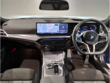 ☆センターパネルを運転席側に僅かに傾けたBMW独特のインパネ☆【駆け抜ける歓び】はここからもスタートしております☆