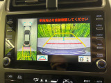 【パノラミックビューモニター】専用のカメラにより、上から見下ろしたような視点で360度クルマの周囲を確認することができます☆死角部分も確認しやすく、狭い場所での切り返しや駐車もスムーズに行えます。