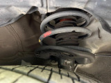 お車を安心してお乗りいただく為には、足回りの定期点検が欠かせません。サービスサポート(有償保証)では無料点検もご提供しており、安心のカーライフをお過ごしいただけるサポート体制が整っています。